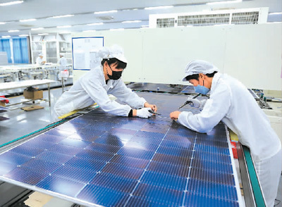 中國光伏全球暢銷 技術(shù)創(chuàng)新與全產(chǎn)業(yè)鏈優(yōu)勢的雙重驅(qū)動(dòng)