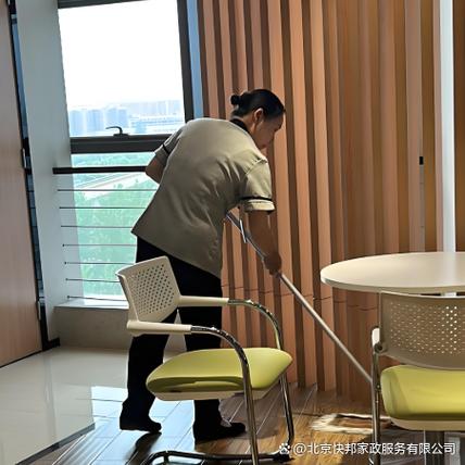 周末家庭保潔 讓家煥然一新，讓生活更愜意
